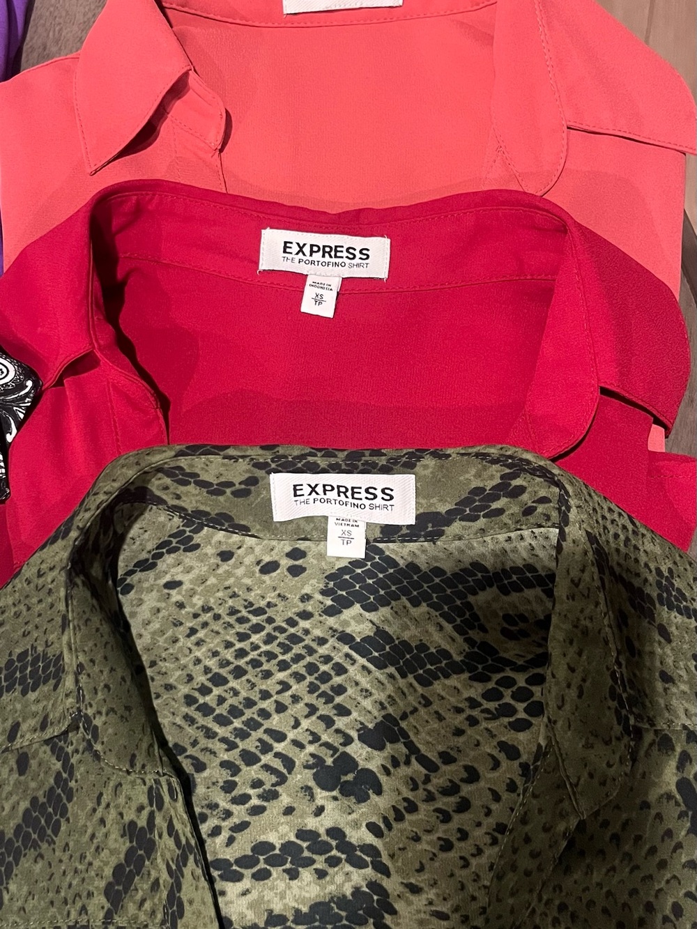 Express Women Button Down Tops. 6 Long-sleeve+1 Cap-sleeve+ 1 Black sleeveless - Picture 4 of 6